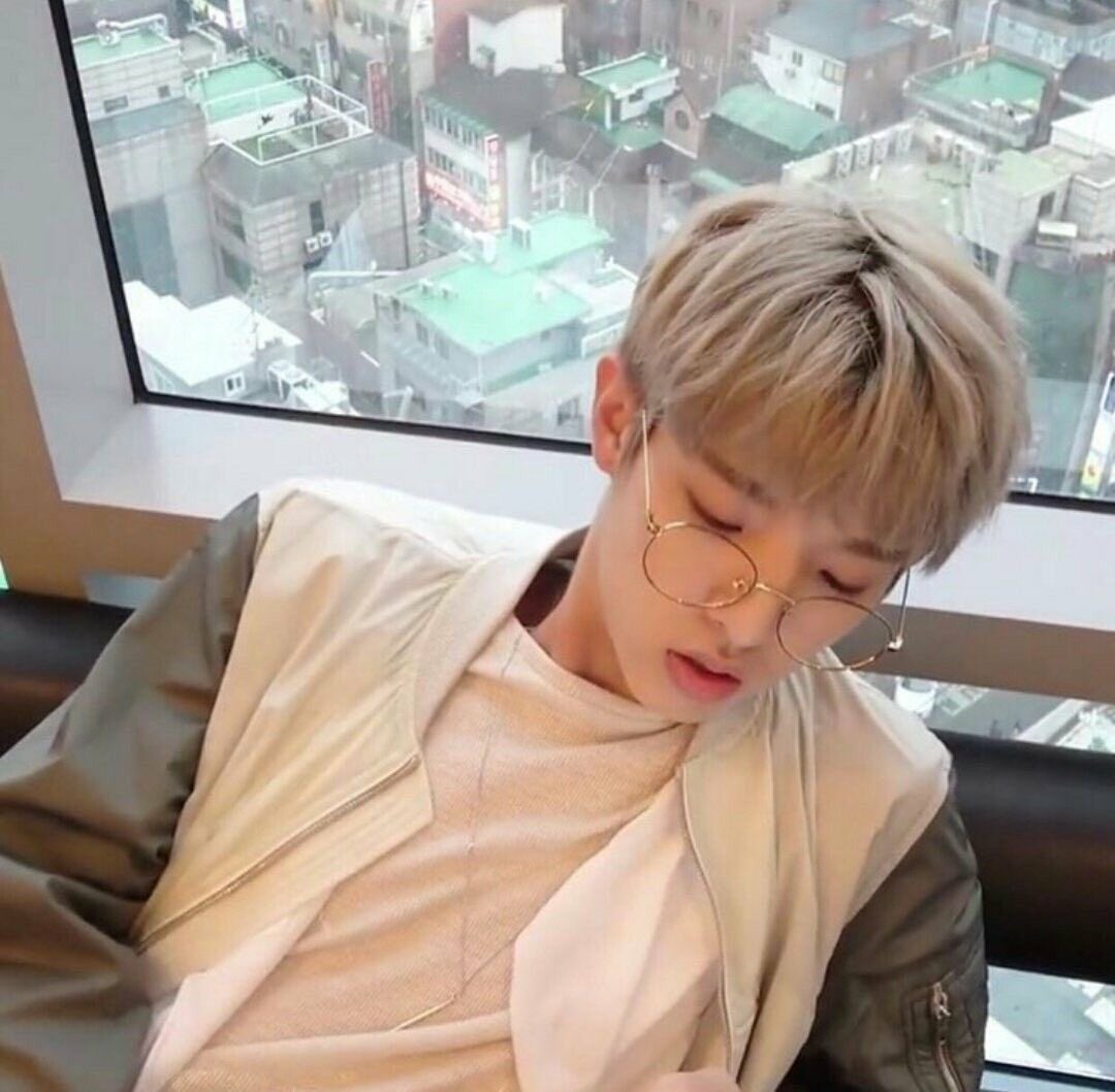킁킁 tweet media