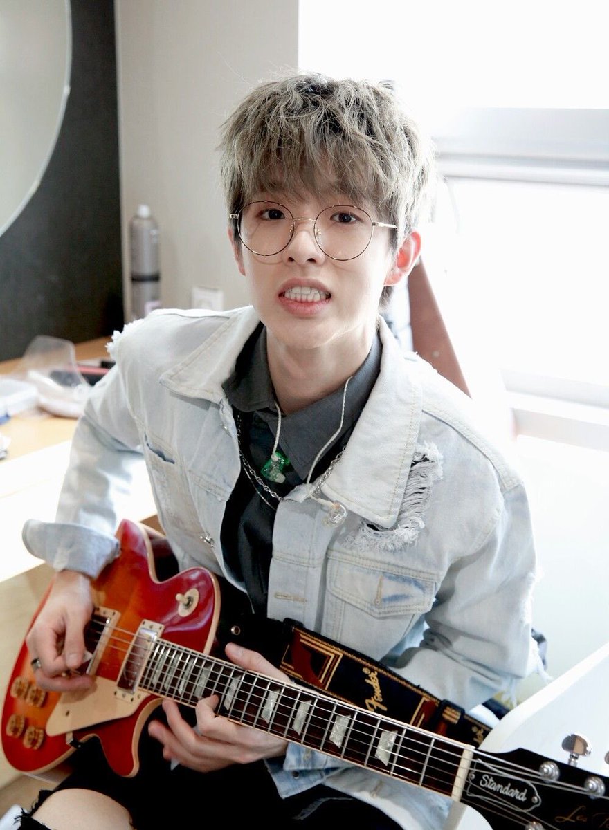 킁킁 tweet media