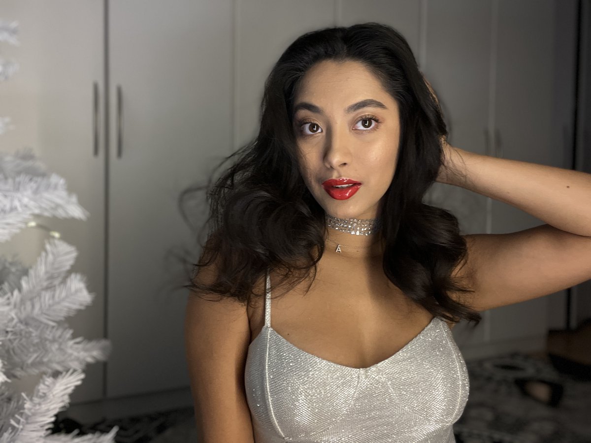 Follow my friend ✨

👉instagram.com/_emilydanvers