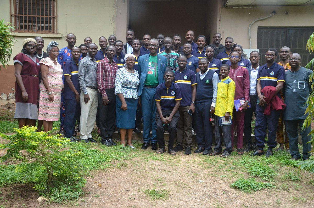 GMBmissions's tweet photo. The Nigerian Baptist Theological Seminary, Ogbomoso Missiology Students Visits GMB office. @TheNBTSOgbomoso @newfrontierstv @ariseforimpact @officialnbchq @BWMUofNigeria https://t.co/YZLRnKa8az