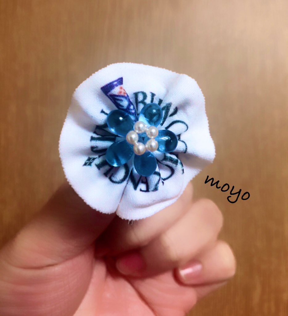 moyo_boc's tweet photo. 大阪からの帰宅中に無くしちゃった😭
ツイストバンドで作ったポニーフック
気に入ってたんだけどな…

#BUMPOFCHICHEN 
#SpheryRendezvous https://t.co/NlhU2ABlsg
