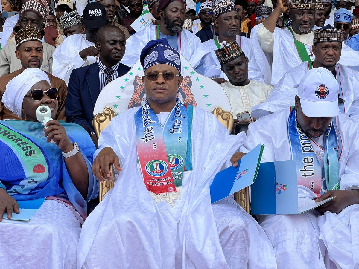 Abdool85's tweet photo. Senator Uba Sani and Dr. Hadiza Sabuwa Balarabe are leading the APC team at Murtala Square for the flag-off of the APC's local government election campaign. Former Governor Dr. Ramalan Yero, Dr. Abubakar Mustapha, and many other senior members of the PDP who have switched to the APC are in attendance.