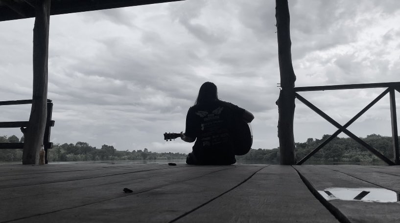 hackerr_weed's tweet image. บทเพลงเหงาๆ ก็เขียนออกมาจากใจเหงาๆ 🌻