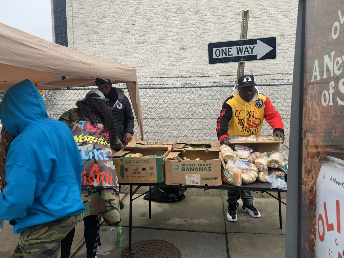 cure_dc's tweet photo. Sursum Corda/ Ivy City Cure Team Community Resource Fair at the Ivy City Clubhouse. #curecares #curethestreetsdc #ffinc #communityengagement https://t.co/nLG1f4IAyE