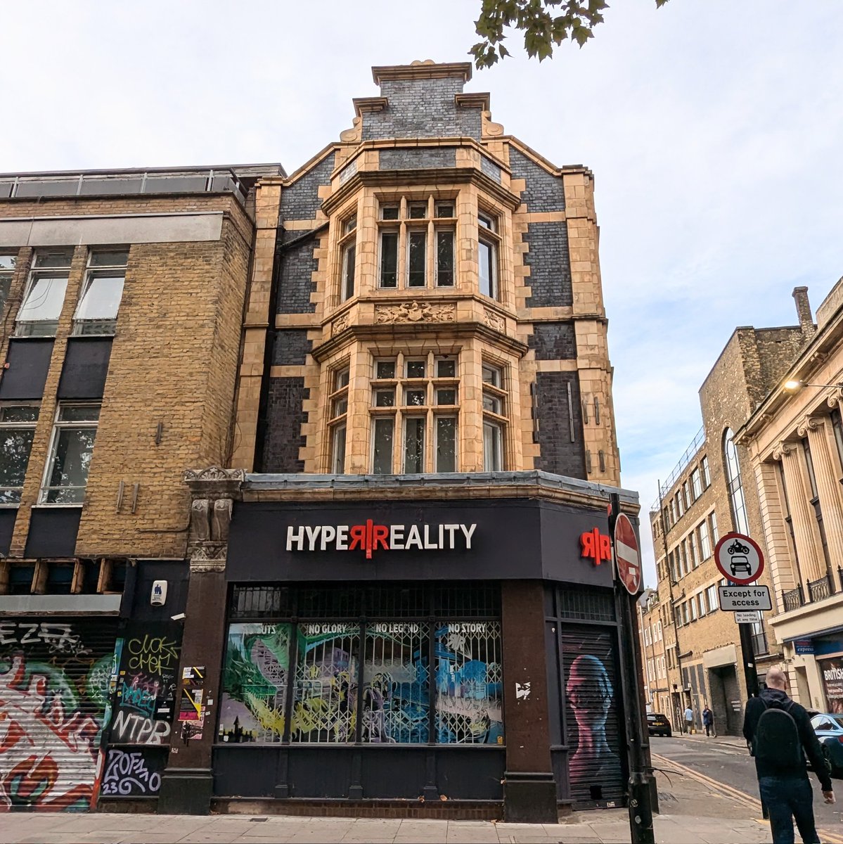 Dragons of London tweet media