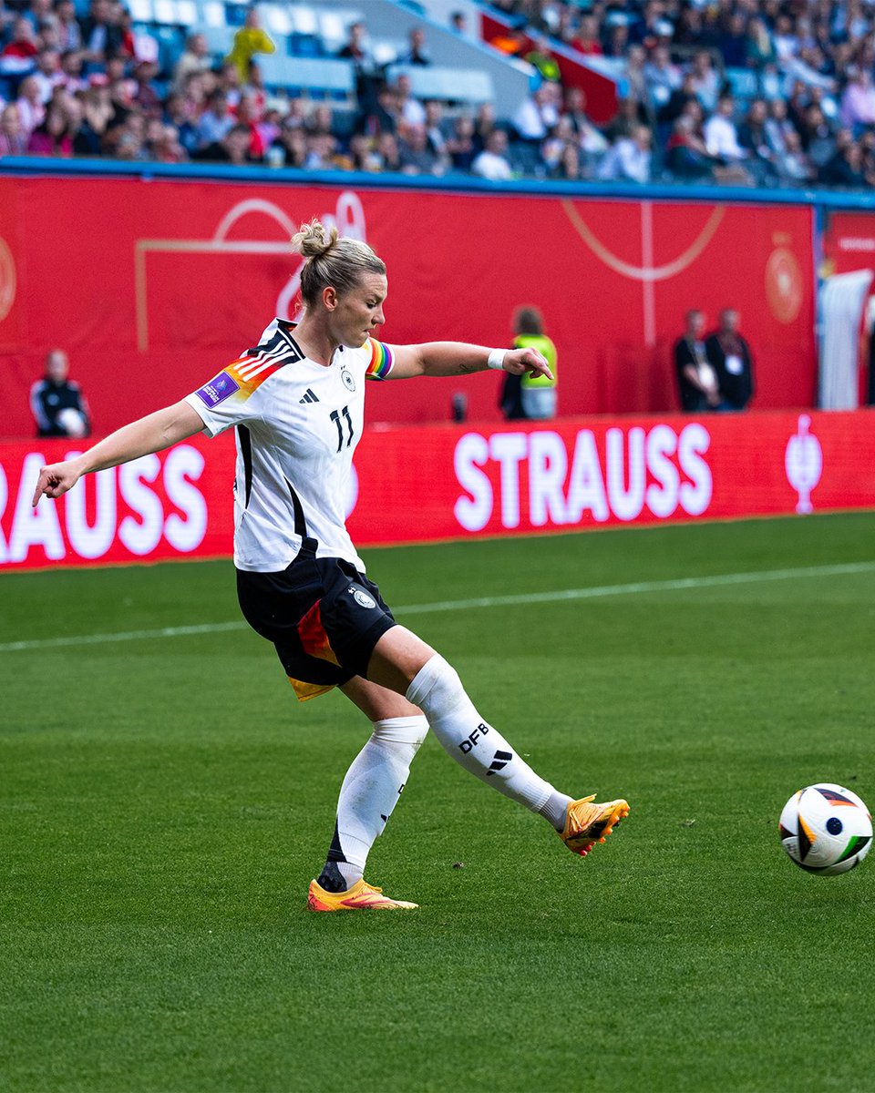 An incredible chapter closes as Alexandra Popp retires from international football! With 128 caps, 61 goals, and an Olympic gold in 2016, her passion has been inspiring 😍

#DFB #GermanFootball #GermanWNT

📸 DFB/Yuliia Perekopaiko &amp; DFB/Sofieke van Bilsen