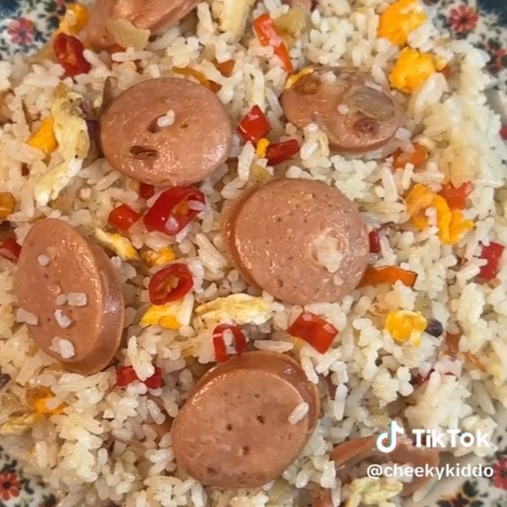 hyeeby__'s tweet photo. mau bagiin kumpulan resep COMFORTING FOOD yang cocok dimakan dalam kondisi apapun!🍲✨ bikinnya SAT-SET cocok buat yang suka MALES masak!😋🙌🏻 https://t.co/HKyPLNiZmi