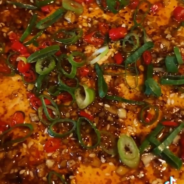 hyeeby__'s tweet photo. mau bagiin kumpulan resep COMFORTING FOOD yang cocok dimakan dalam kondisi apapun!🍲✨ bikinnya SAT-SET cocok buat yang suka MALES masak!😋🙌🏻 https://t.co/HKyPLNiZmi
