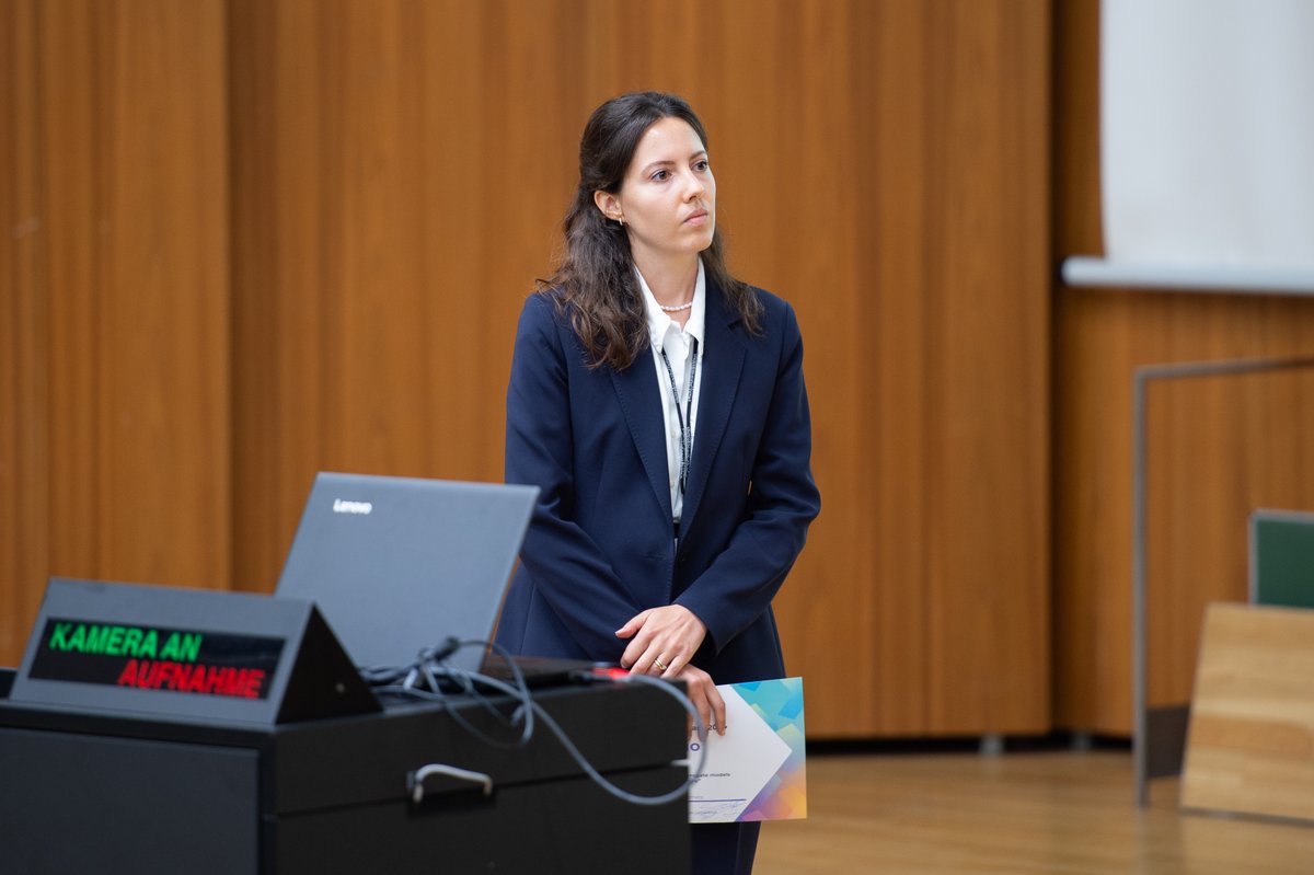 VPH Institute (@vph_institute) on Twitter photo Every year, VPHi opens a call for the Best Thesis in #InSilicoMedicine.
This year, the award went to <a href="/SaraBridio/">Sara Bridio</a> from <a href="/LaBS_Polimi/">LaBS Polimi</a> for her thesis on #InSilicoTrials for thrombectomy 🫀
🤓Read more and register for the next VPHi Keynote Webinar to dive deeper into Sara's research! Every year, VPHi opens a call for the Best Thesis in #InSilicoMedicine.
This year, the award went to <a href="/SaraBridio/">Sara Bridio</a> from <a href="/LaBS_Polimi/">LaBS Polimi</a> for her thesis on #InSilicoTrials for thrombectomy 🫀
🤓Read more and register for the next VPHi Keynote Webinar to dive deeper into Sara's research!