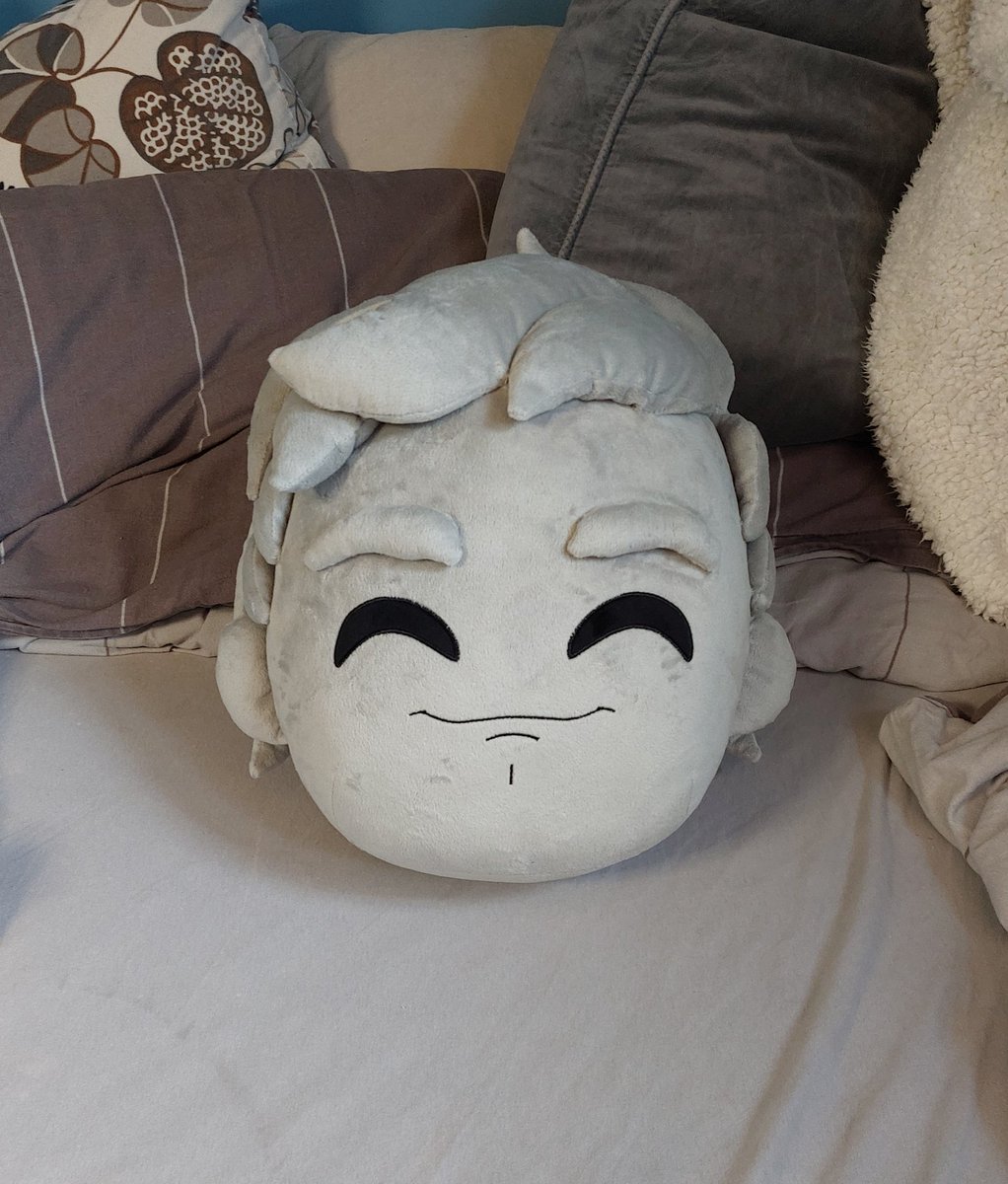 <a href="/LukeTheNotable/">Luke TheNotable</a> HOW IS IT THIS BIG!?