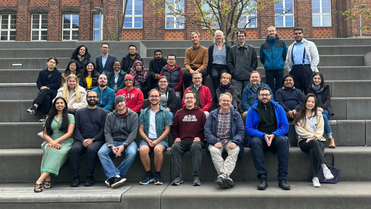 Greetings from our <a href="/Theochem_TUD/">Theoretical Chemistry at TU Dresden</a> yearly research days <a href="/tudresden_de/">TU Dresden</a> &amp; <a href="/CASUSscience/">Center for Advanced Systems Understanding at HZDR</a>. Thanks to all group members for their hard work in the last year! And after hearing the talks today, super excited in what the next one brings.

#PHDlife #AcademicChatter #compchem #chemtwitter