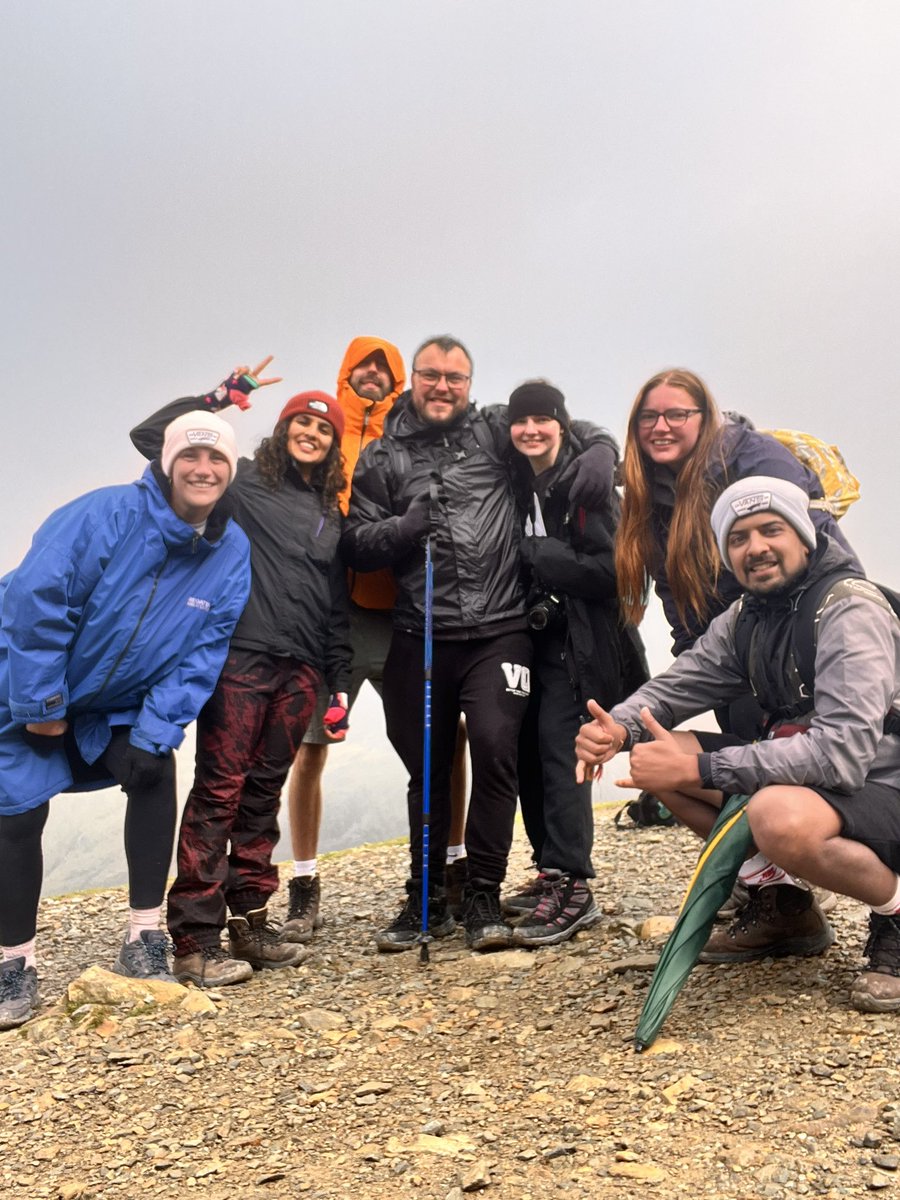 BeccaSandgrove's tweet photo. A group of us climbed #Snowden yesterday. One of the most painful days of my life so far. started at 9:30 reached the summit at 12 and the bottom at 3. loved every minute❤️ worth the painful toes https://t.co/K61lRxsbCa