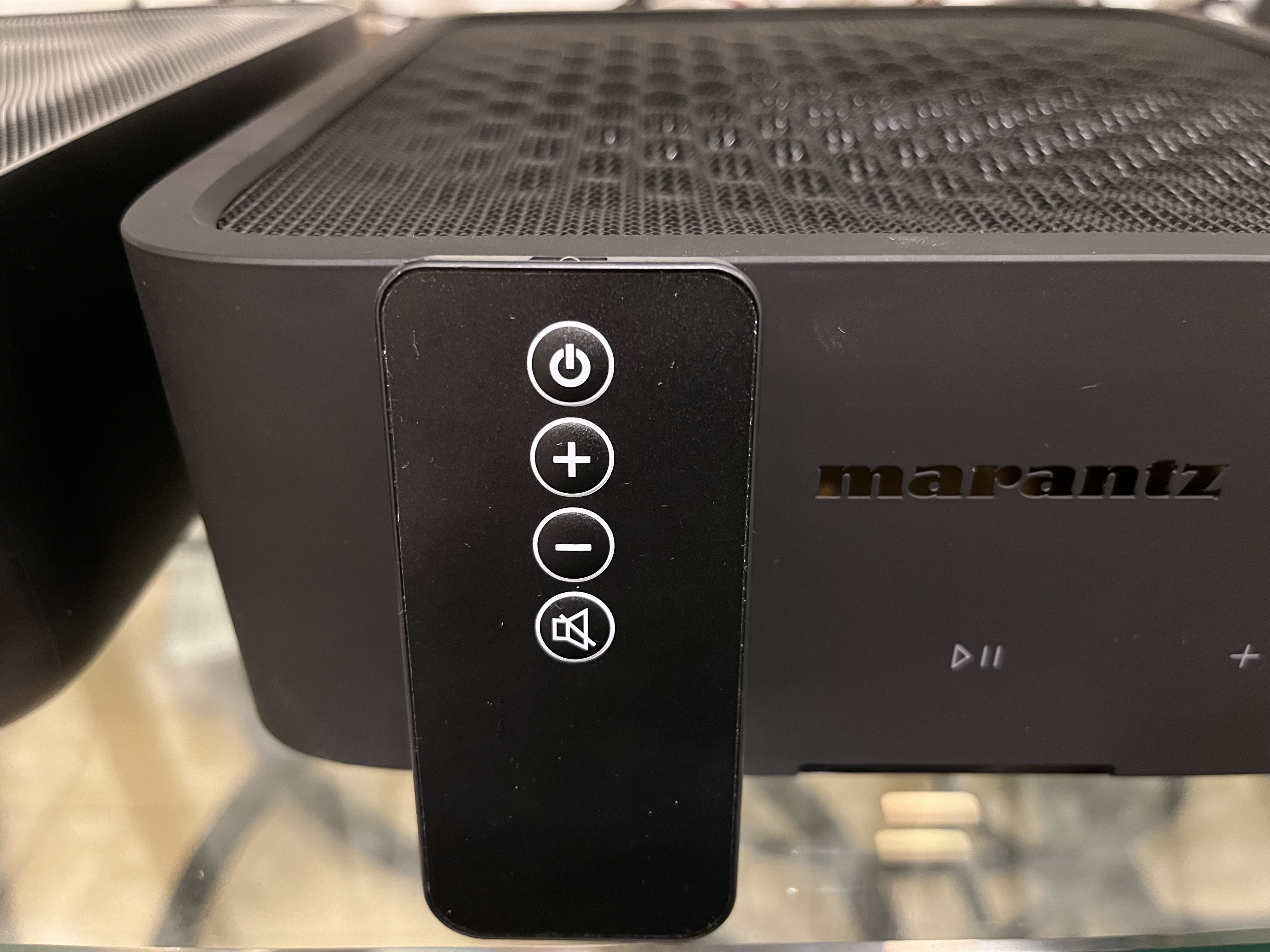 Marantz MODEL M1 + リモコン(おまけ） Marantz MODEL M1 + リモコン(おまけ） Marantz MODEL M1 +