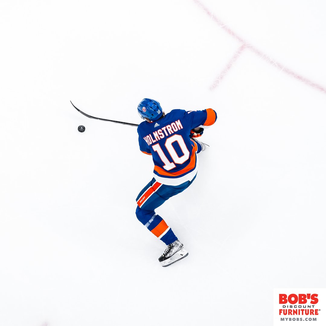 NYIslanders's tweet photo. The Holm(stretch) 🤩

TEN more days! https://t.co/iGznxCkZid