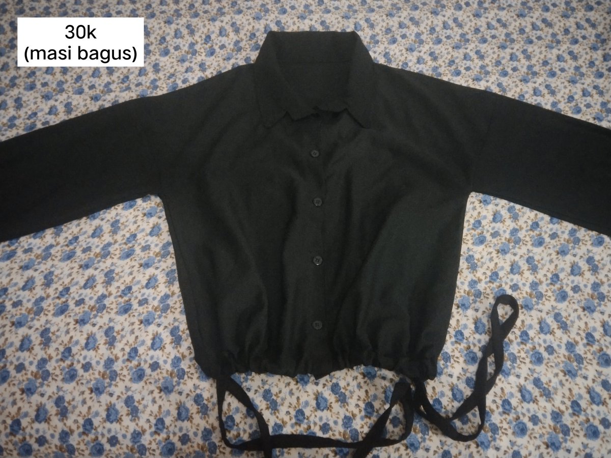 vanillys_'s tweet photo. halo aku mau preloved pemakaian pribadi, masi oke semua murce jg, kalo mau detailnya dm aja 💖✨
bisa co di oren/manual 👍🏻 https://t.co/s6ZlWLN5ZQ