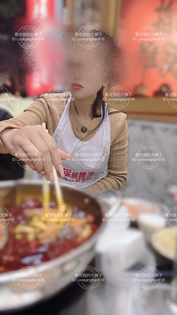 吃着饭随手拍拍老婆和大姐
我负责喂孩子 https://t.co/NkpyDgU9Zg