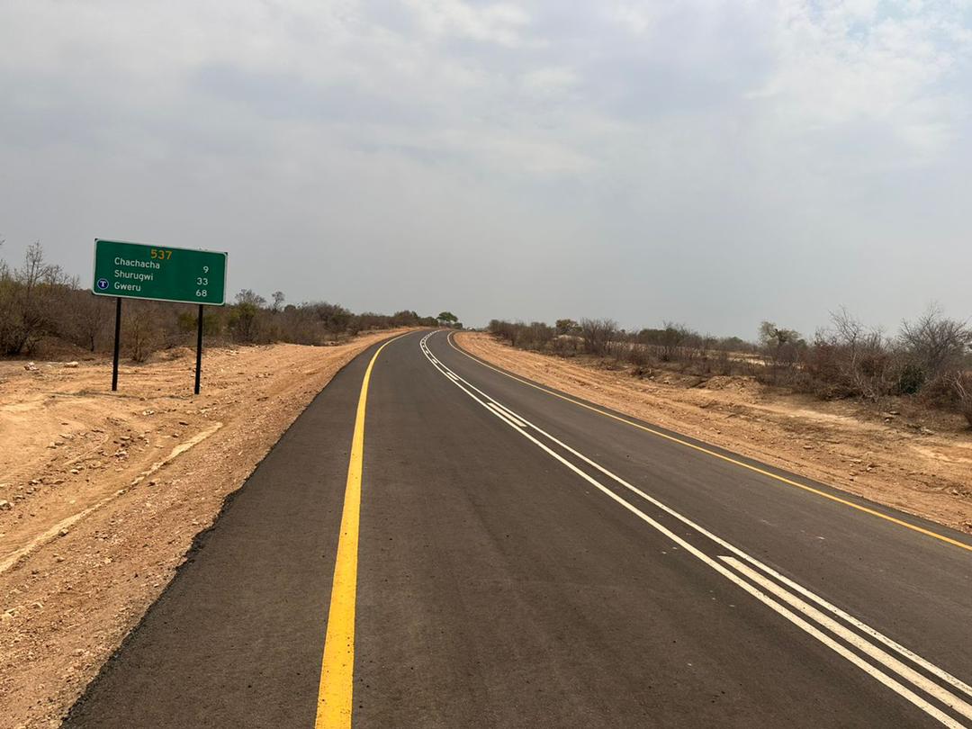 MinistryofTID's tweet photo. #Shurugwi-Mhandamabwe Road Reconstruction Project Update
We are pleased to announce the opening of an additional 8km section of the Shurugwi-Mhandamabwe road. Bringing the total length of road opened to traffic to30km, 13km remaining to complete the project.
#KilometerbyKilometer https://t.co/wWmOVnjqhR