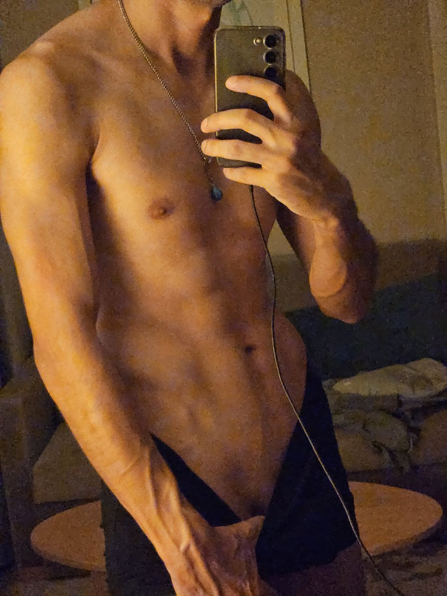 🥵🕺👽

#hotwife #cuckold #threesome #tekerkek