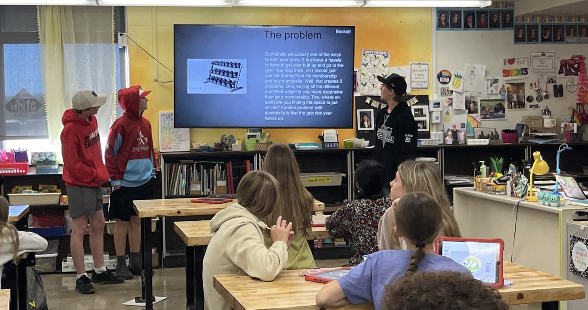 Pitch day in Innovation Lab!! Creaseless shoes anyone?!