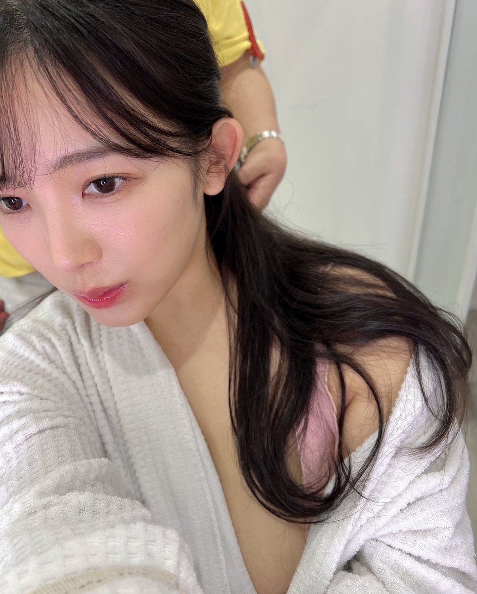 今日は朝からグラビアの撮影で
帰って来て4時間寝てたzzZ
起きてVtube配信して、台本✏️
充実した1日を過ごせて感謝です💓 https://t.co/Kd1gZHNXwS