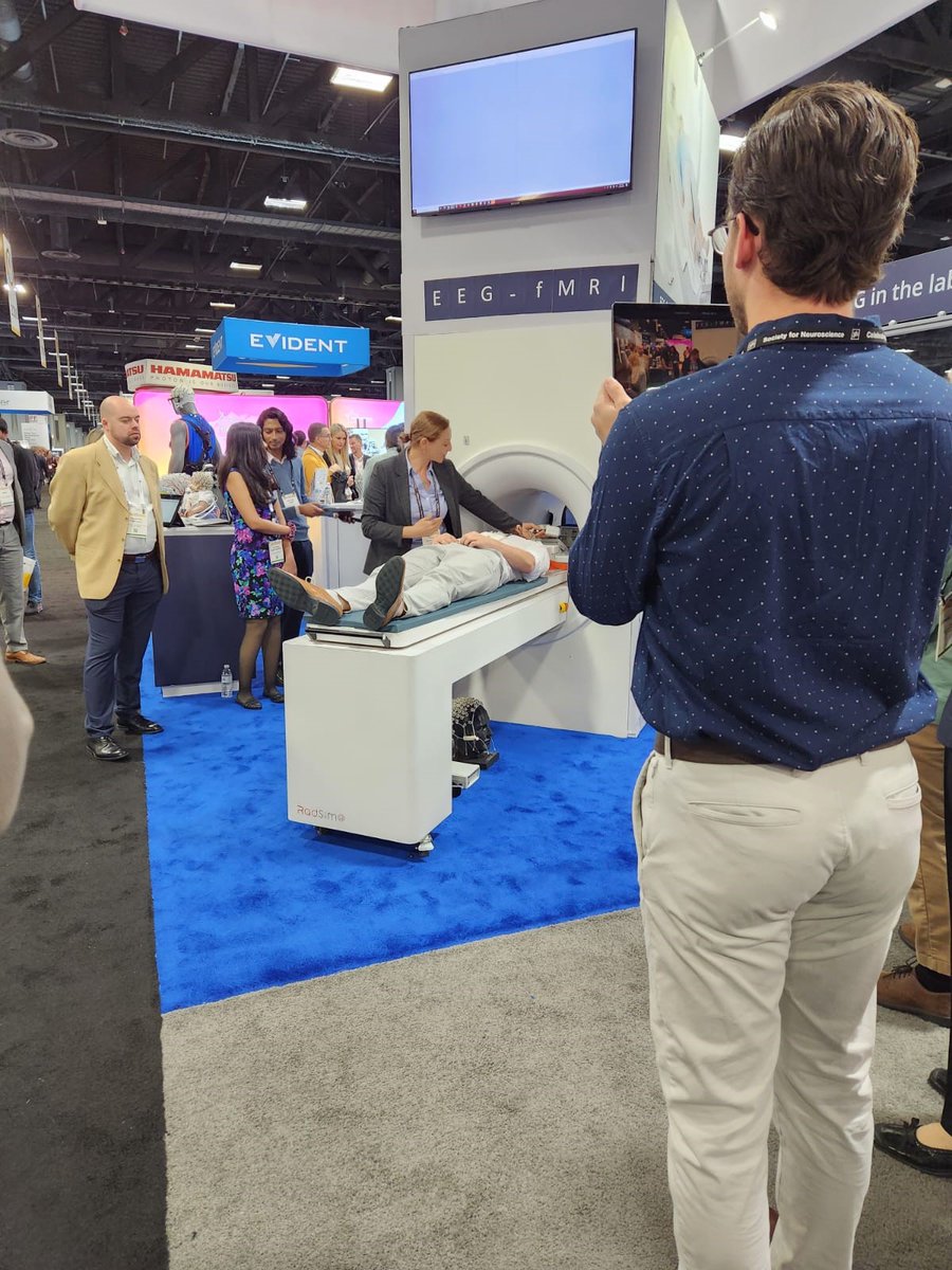 Brain_Products's tweet photo. This time next week, we'll be at #SfN24 getting ready to share some exciting demos: 
📅 #fNIRS-#VR w/ @cortivision and @SilicoLabs  
🏃#MobileEEG &amp; #EyeTracking 👓 w/ @TobiiTechnology 
😎 #EEG &amp; facial expression recognition w/ @Emteq labs 
🎯#EEG-#fMRI
https://t.co/k1uRKky2Eb https://t.co/UHqpcch1z0