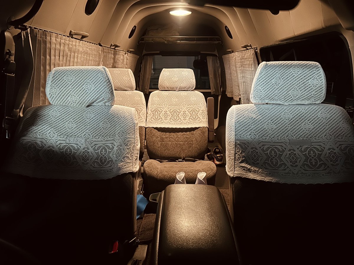 Sodo_hh's tweet photo. 新しい車(27年前の)を納車しました✌️
綺麗過ぎてオフ車積みたくありません🙄
#ハイエース
#100系
#グランドキャビン
#GTauto https://t.co/MEpROI1Nfg