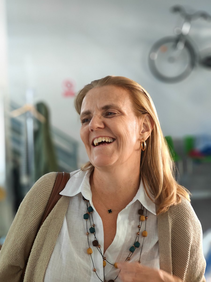 FCapacis's tweet photo. Hoy es el último día de nuestra compañera Natalia Liñán tras 7 años de dedicación en el departamento de comunicación. 📢

Muchas gracias Natalia, te deseamos lo mejor en @GrupoSylvestris. 💚💜 https://t.co/hZRuv9j5bB