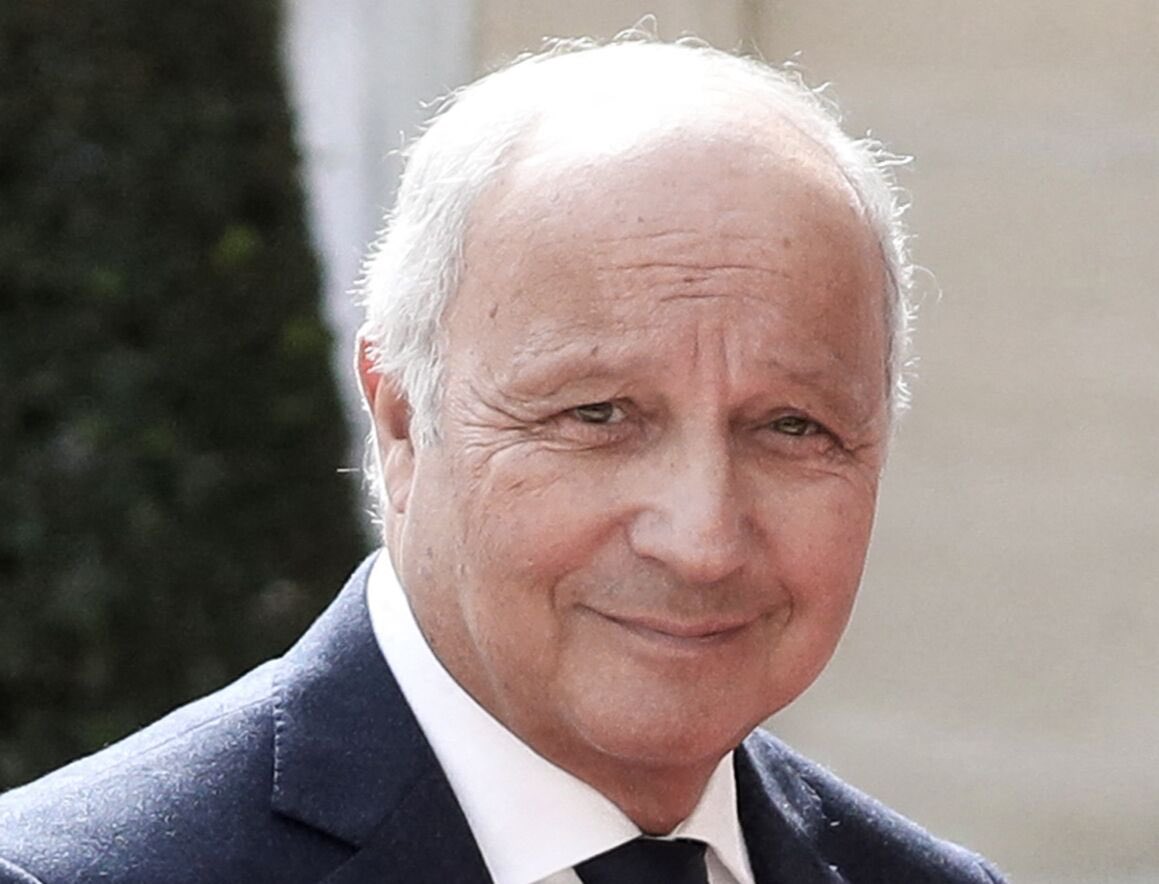 Goldenretour's tweet image. 40 ans qu’on se traîne ce type ,comment voulez-vous qu’on s’en sorte!