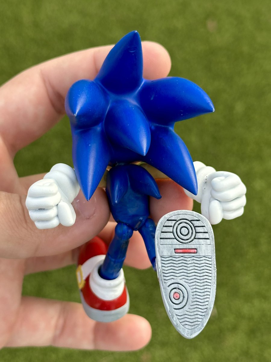 "Nothing starts until you take action. If you've got time to worry, run!"

Custom Sonic the Hedgehog (06) action figure