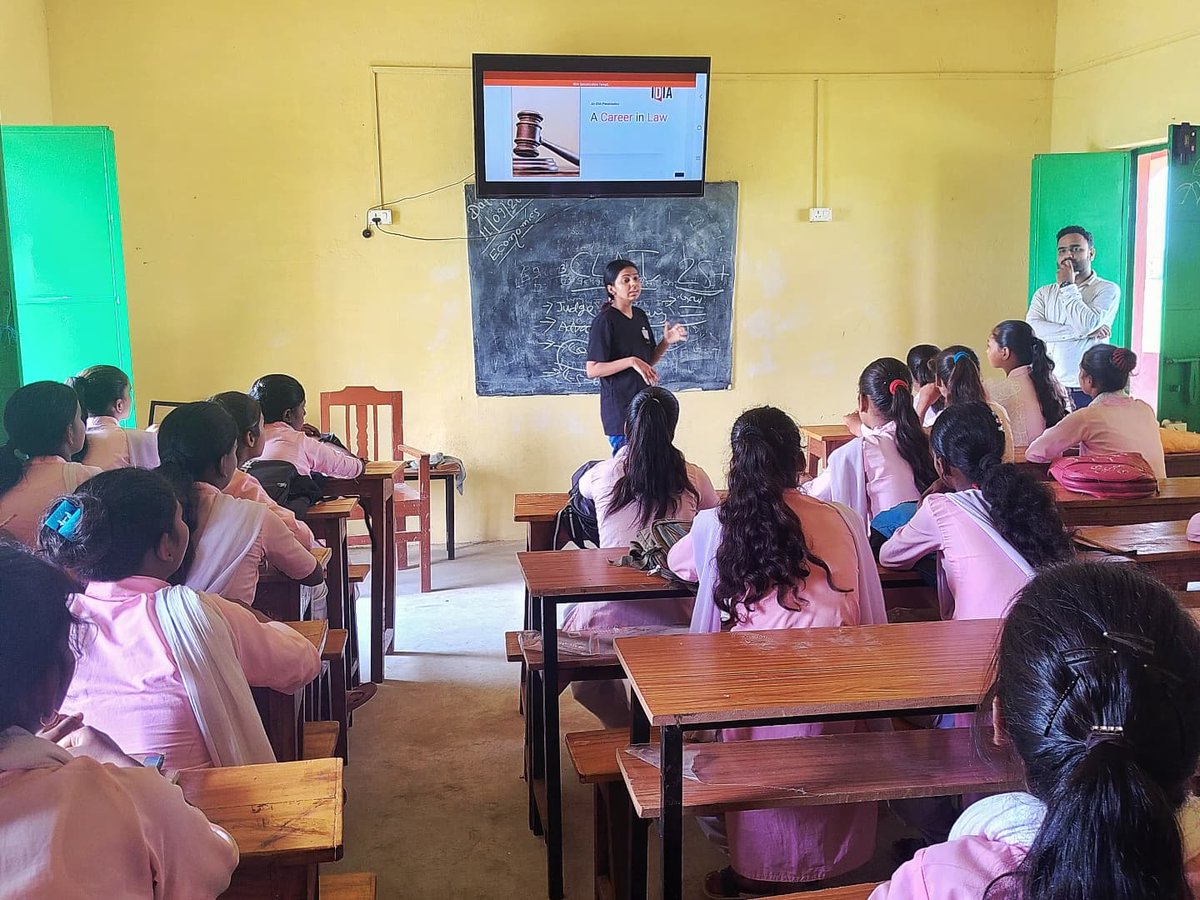 IDIALaw's tweet photo. IDIA Bihar Chapter conducted 7 sensitizations across 5 schools in Nawada District, reaching over 500 students from Classes 10th-12th! Together, we're empowering the next generation through legal awareness and education.
#IDIA #LegalEducation #BiharChapter #Empowerment https://t.co/OQMsaK9m4q