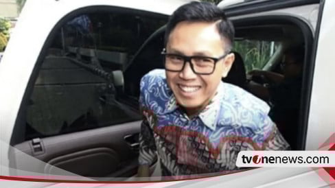tvOneNews's tweet image. Kabar Mengejutkan dari PAN, Eko Patrio Diberi Jabatan Keren: Kabar mengejutkan datang dari Partai Amanat Nasional atau PAN. Bahkan, kabar itu begitu mengejutkan sebagian publik. dlvr.it/TDqzzh