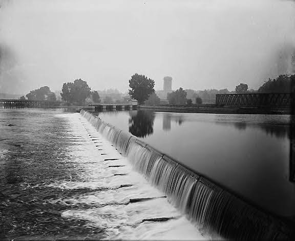 sayan_dey's tweet photo. #ThisDayInHistory Post 1524:

30 September 1882 (142 years ago): Thomas Edison's first commercial hydroelectric power plant (later known as Appleton Edison Light Company) began operation.

[1]

#History #OnThisDay #OTD #ThomasEdison #AppletonEdisonLightCompany https://t.co/vrD1fNlSfl