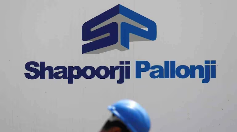 moneycontrolcom's tweet photo. #MCExclusive 🚨 | Shapoorji Pallonji gets bondholders' approval to postpone Rs 1,800 cr interest payment to December end 💰📊 writes @swarajdhanjal & @deborshi
Tap for more details⤵️
https://t.co/4Lg4NIsJyj
#ShapoorjiPallonji #BondHolder #InterestPayment #December https://t.co/1O1HsZuYiS
