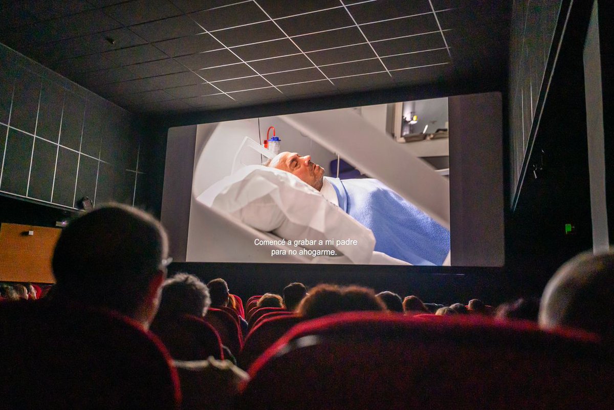 Jose (@j_duran_r) on Twitter photo Este fin de semana se ha proyectado el documental ‘Tuentifourseven’ de <a href="/suponeperez/">Soraya G.G.</a>, una película emocionante y dura, también con momentos de mucho humor. Una película única, como su autora. Las fotos son de <a href="/alvaromin/">Álvaro Minguito</a> en el pase del domingo. Este fin de semana se ha proyectado el documental ‘Tuentifourseven’ de <a href="/suponeperez/">Soraya G.G.</a>, una película emocionante y dura, también con momentos de mucho humor. Una película única, como su autora. Las fotos son de <a href="/alvaromin/">Álvaro Minguito</a> en el pase del domingo.