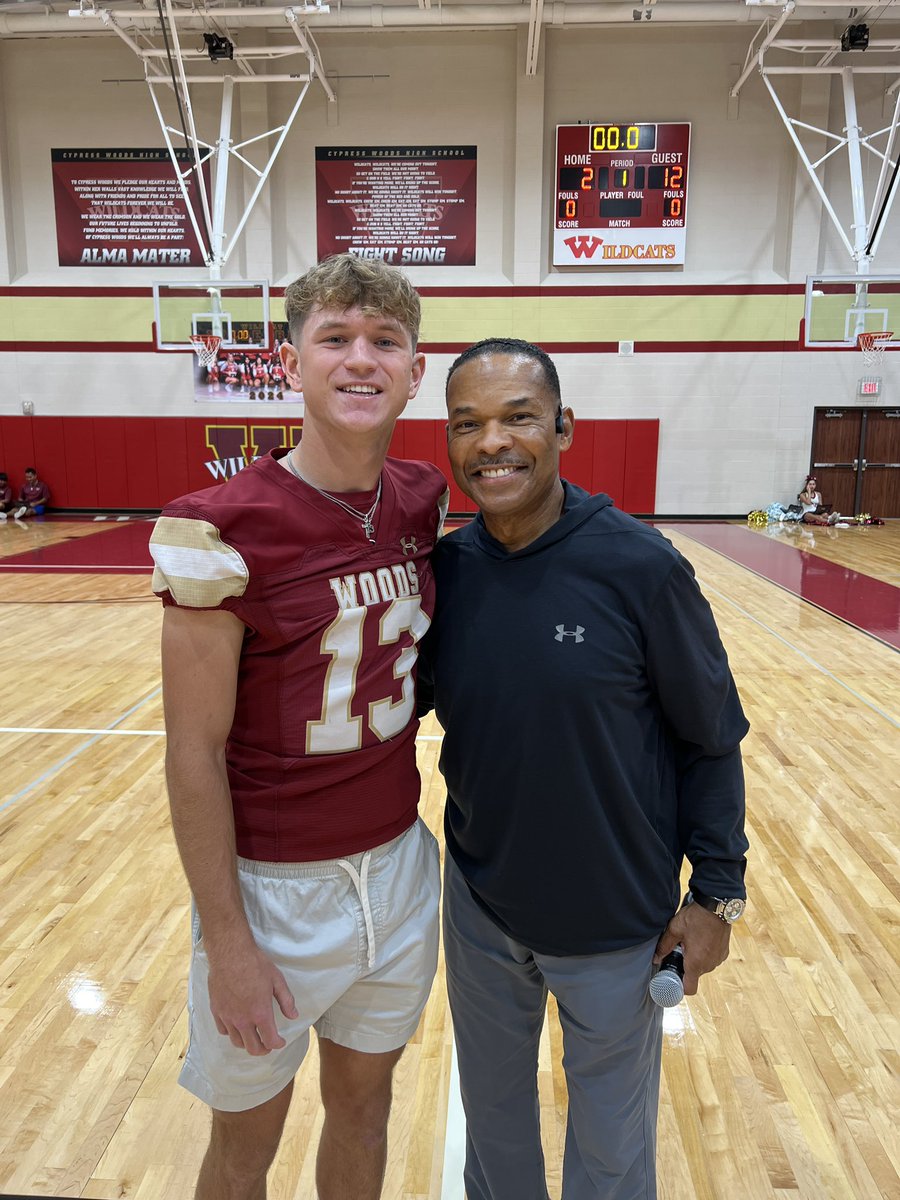 Thank you, Houston, for waking up with Cy Woods this morning to celebrate an outstanding student athlete, Ty Cogdill, who is headed to Colorado School of Mines! FOX Sports Making the Grade! 🎉