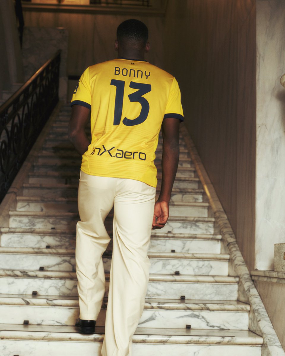 1913parmacalcio's tweet photo. @pumafootball @RegioParma Sì, la nostra nuova terza già maglia è disponibile qui ➡ https://t.co/CmVaAHiPTb

@pumafootball @RegioParma | #ForeverIcon https://t.co/lYk7lpsj4t