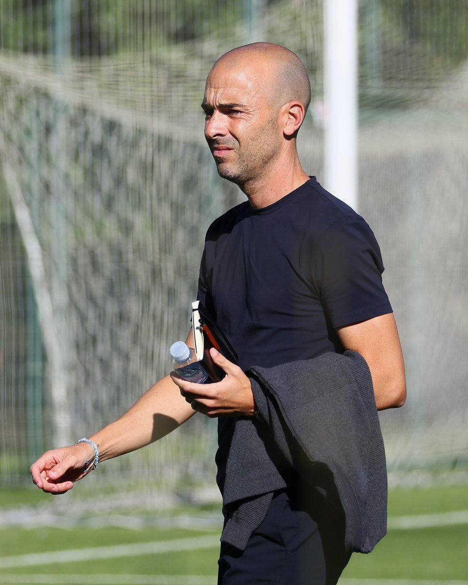 jlsanchezvera's tweet image. La primera vez siempre fue, es y será especial.

Eskerrik asko por TODO❤️

Seguimos construyendo nuestro camino y haciendo un equipo cada vez más de su gente. EQUIPO SIEMPRE.

Nos vemos en dos semanas!!!

Aupa erreala!!🔵⚪️

#beplayer #newbalance #futbol #futfem #sanchezvera