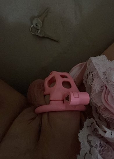 GoddessGal662's tweet photo. I'll lock your devices
I'll change your wallpaper
I'll make you wear diapers everyday
I'll torture your mind
I'll lock your cock

Submit to me

-Findom Teamviewer parentalcontrol Kidslox
Qustodio tpe hypno ga chastity cei cbt joi blackmail Joi sph abd| fetish cei chastity https://t.co/wGHnIo4Z35