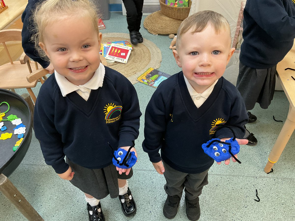 HoneyBees_MRPA's tweet photo. Making playdough spiders from our new story Little Miss Muffet. #MRPALearning 🕷️ https://t.co/QImCmBqOYK
