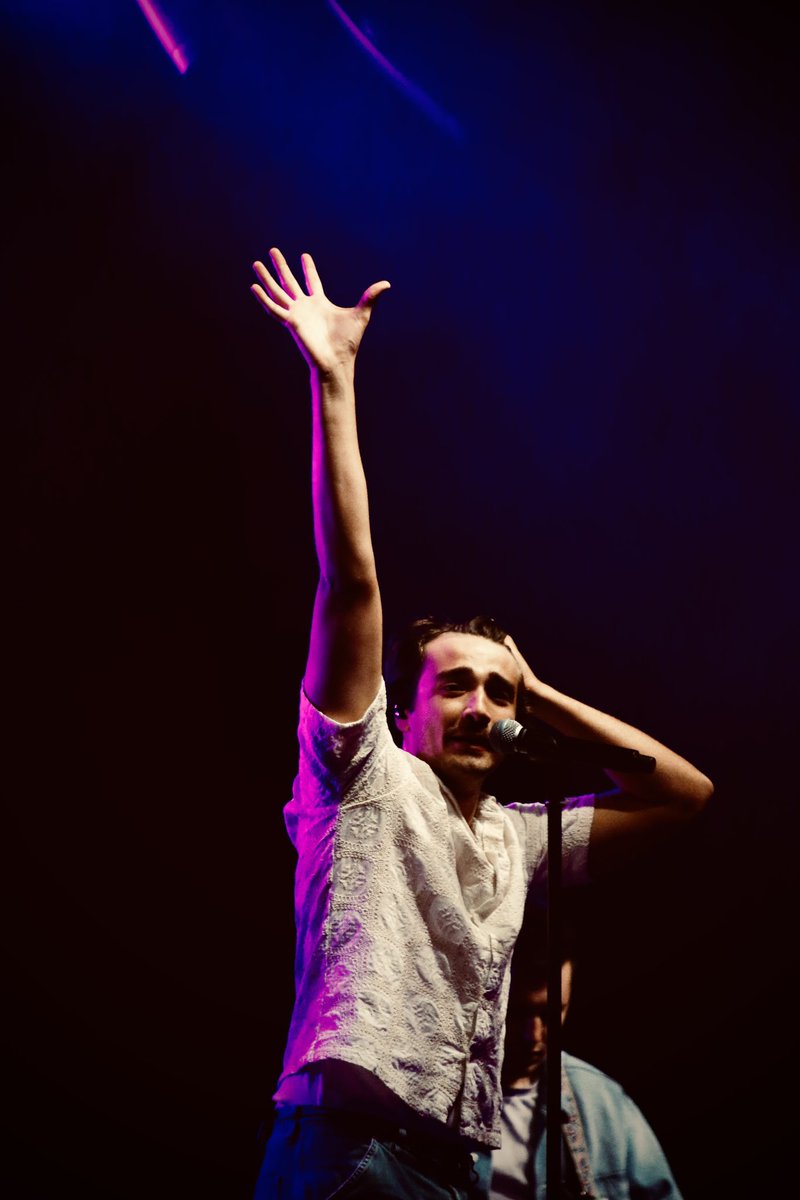 Voor de verandering 😉 📸🌈

ᗩᗩᖇOᑎ ᗷᒪOᗰᗰᗩEᖇT ⛺️ 
📍Kontich Zomert Na