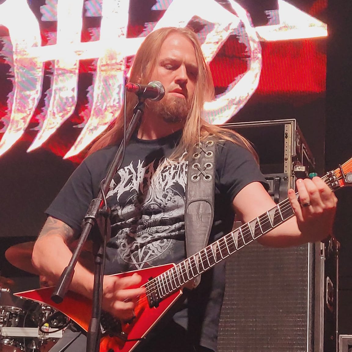 DEVANGELIC tweet media