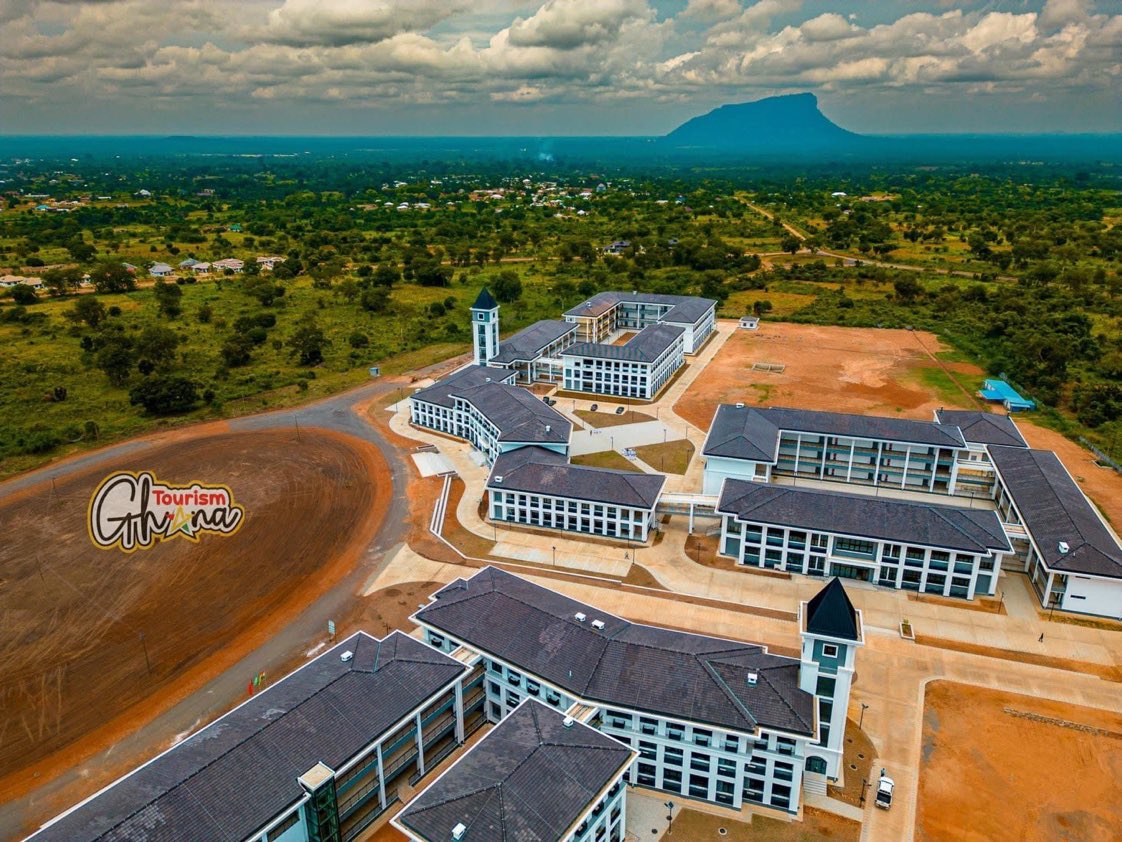 AcquahEfkab's tweet image. The biggest Midwifery and Nursing Training School in Sub Saharan Africa(UHAS II).

Akufo-Addo has paid his dues, and posterity  will be kind to him even in his graves.

#BawumiaForPresident
#BoldSolutionsForTheFuture