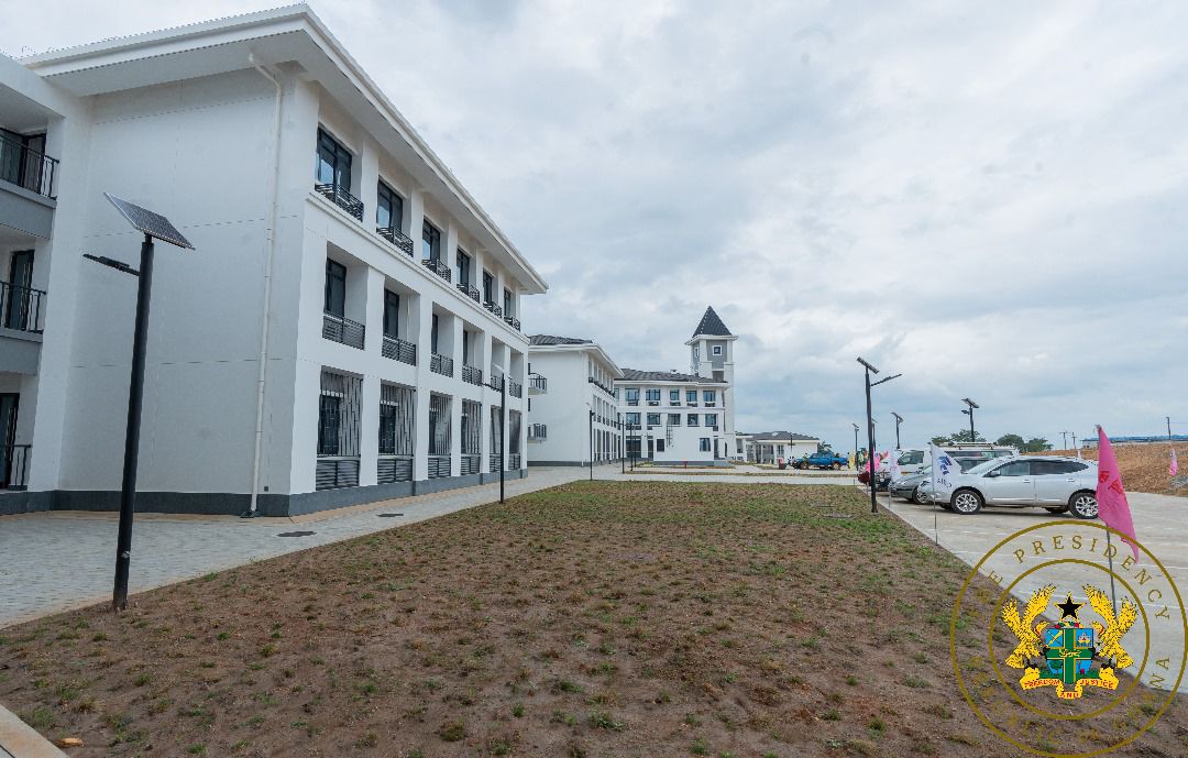 AcquahEfkab's tweet image. The biggest Midwifery and Nursing Training School in Sub Saharan Africa(UHAS II).

Akufo-Addo has paid his dues, and posterity  will be kind to him even in his graves.

#BawumiaForPresident
#BoldSolutionsForTheFuture