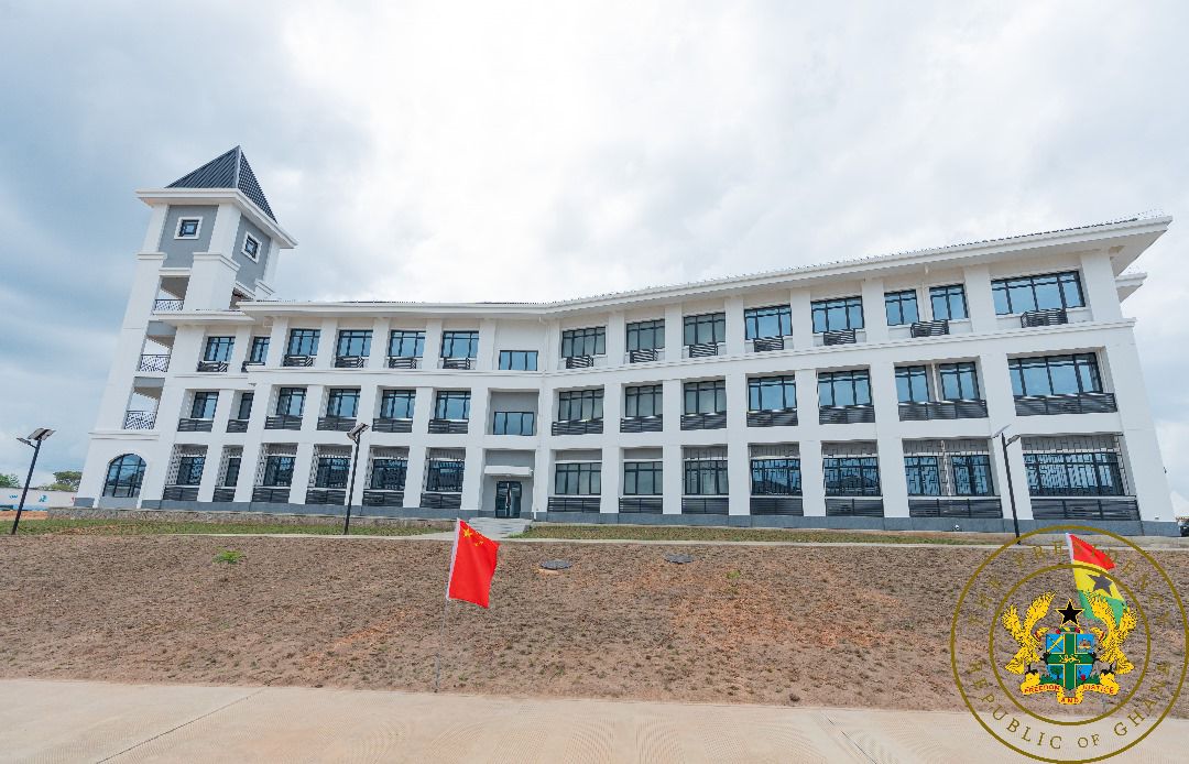 AcquahEfkab's tweet image. The biggest Midwifery and Nursing Training School in Sub Saharan Africa(UHAS II).

Akufo-Addo has paid his dues, and posterity  will be kind to him even in his graves.

#BawumiaForPresident
#BoldSolutionsForTheFuture