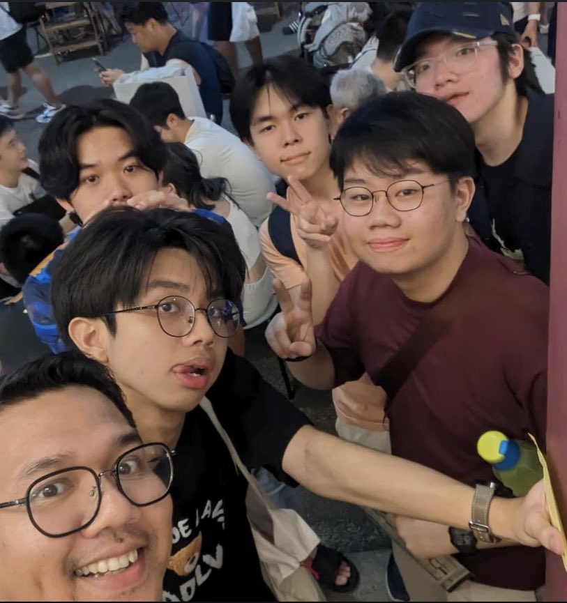 TONJOK GUA KOCAAAAAKKKKK KEVIN LIUS BONG LU KOCAK MENURUT GUAAAAAA😂😂😂😂😂😂😂😂😂😂😂