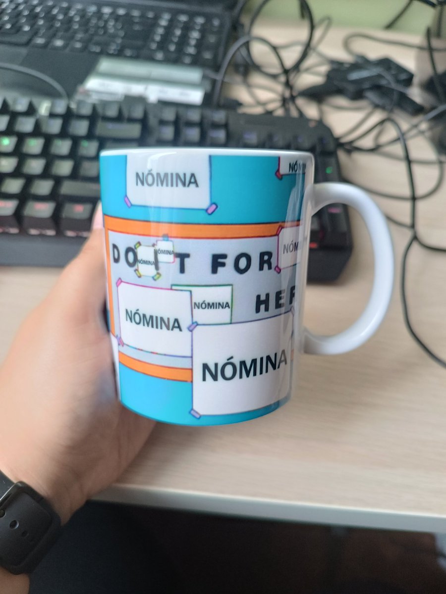 Hoy es lunes. Fin de mes. Estoy con la regla. He dormido 11 horas y media. Hace mal día.

Taza de <a href="/mochiprint/">Mochi Print 🍡 Studio</a>.