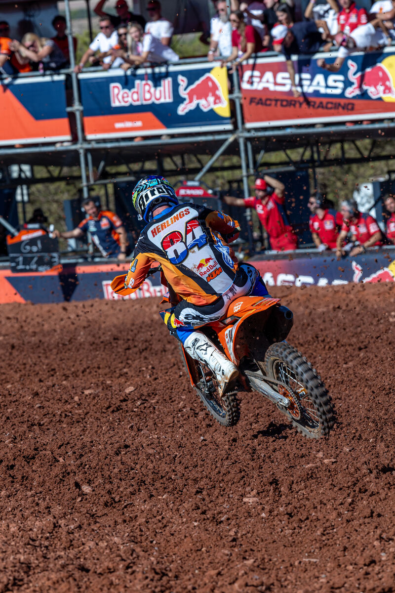 mxgpstatistics's tweet photo. MXGP GP Manche Overw. '24 na R20:
17x Prado
13x Herlings
7x Gajser
2x Febvre
1x Seewer
#MXGPStatistics #Beup2date #PoweredbyKEMCO #KEMCOMotorsportArchives #Motorsport #MXGP #MXGPCastillalaMancha 📷 #RayArcherPhoto https://t.co/hKzRlL7FgT