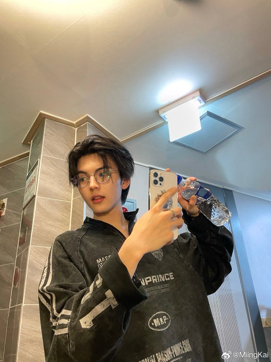 wenhanbff's tweet photo. ke mingkai 柯洺楷
- 2001.05.09
- from china
- under tov ent
- member of trainee group youtov

#柯洺楷 #커밍카이 #StarlightBoys #스타라이트보이즈 #星光闪耀的少年 https://t.co/y9alN5Dvos
