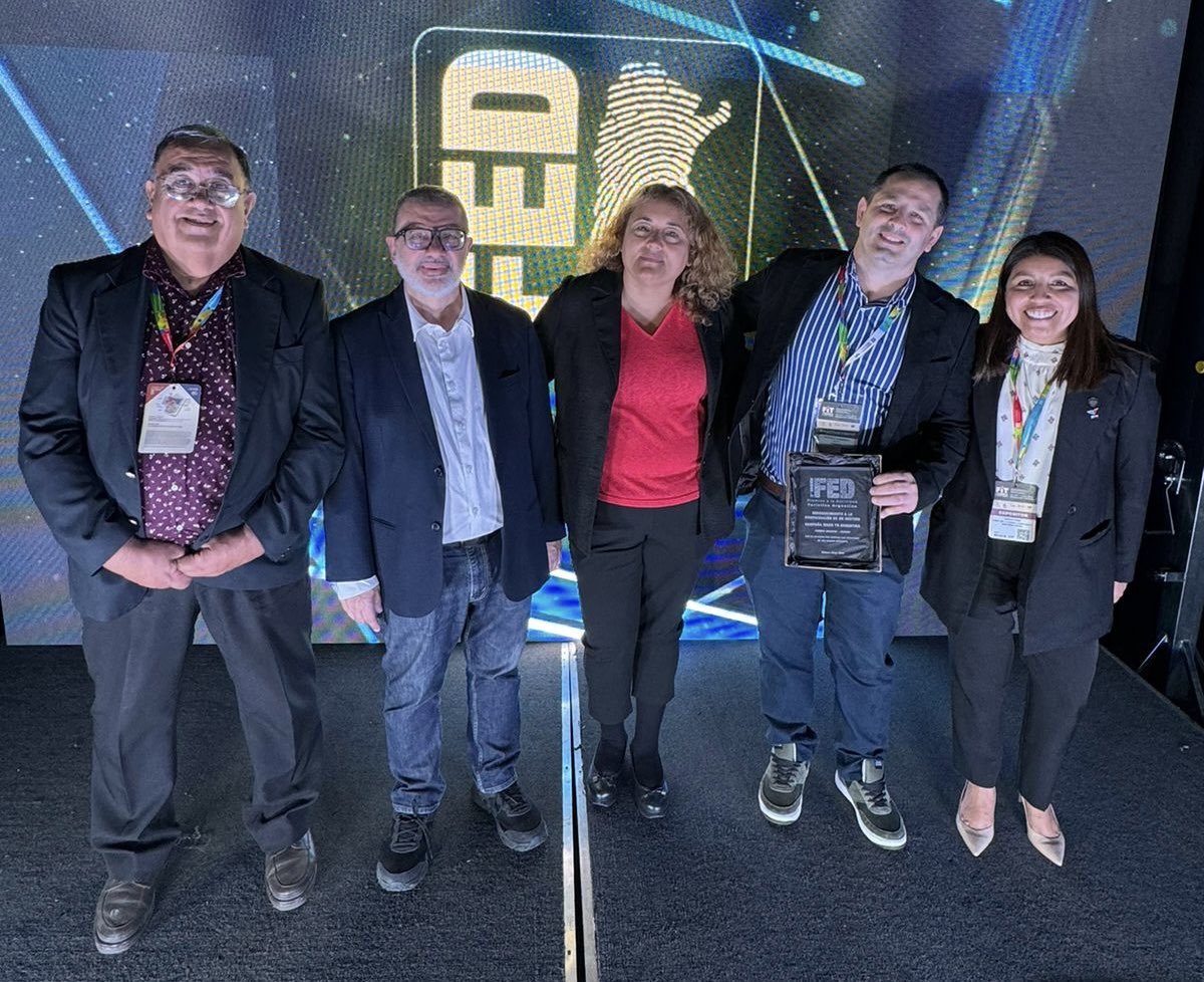 Nos llena de orgullo que #PuertoMadryn haya recibido el Reconocimiento Federal a la Industria Turística 2024 como "Destino Innovador por su Comunicación". Agradecemos por este reconocimiento, que es el resultado del excelente trabajo mancomunado que venimos llevando a cabo con