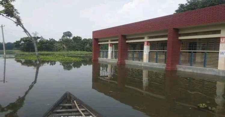 নওগাঁয় বৃদ্ধি পাচ্ছে ছোট যমুনা এবং আত্রাই নদীর পানি